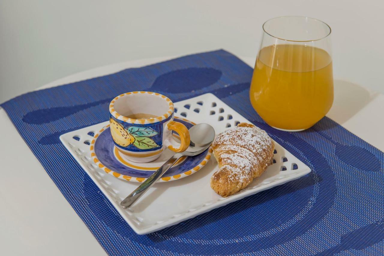 サレルノ Ad Maiora Bed & Breakfast エクステリア 写真