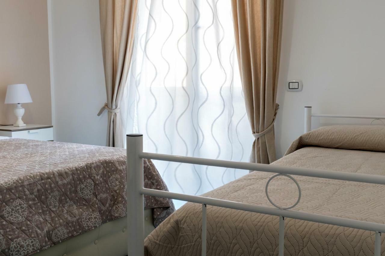サレルノ Ad Maiora Bed & Breakfast エクステリア 写真